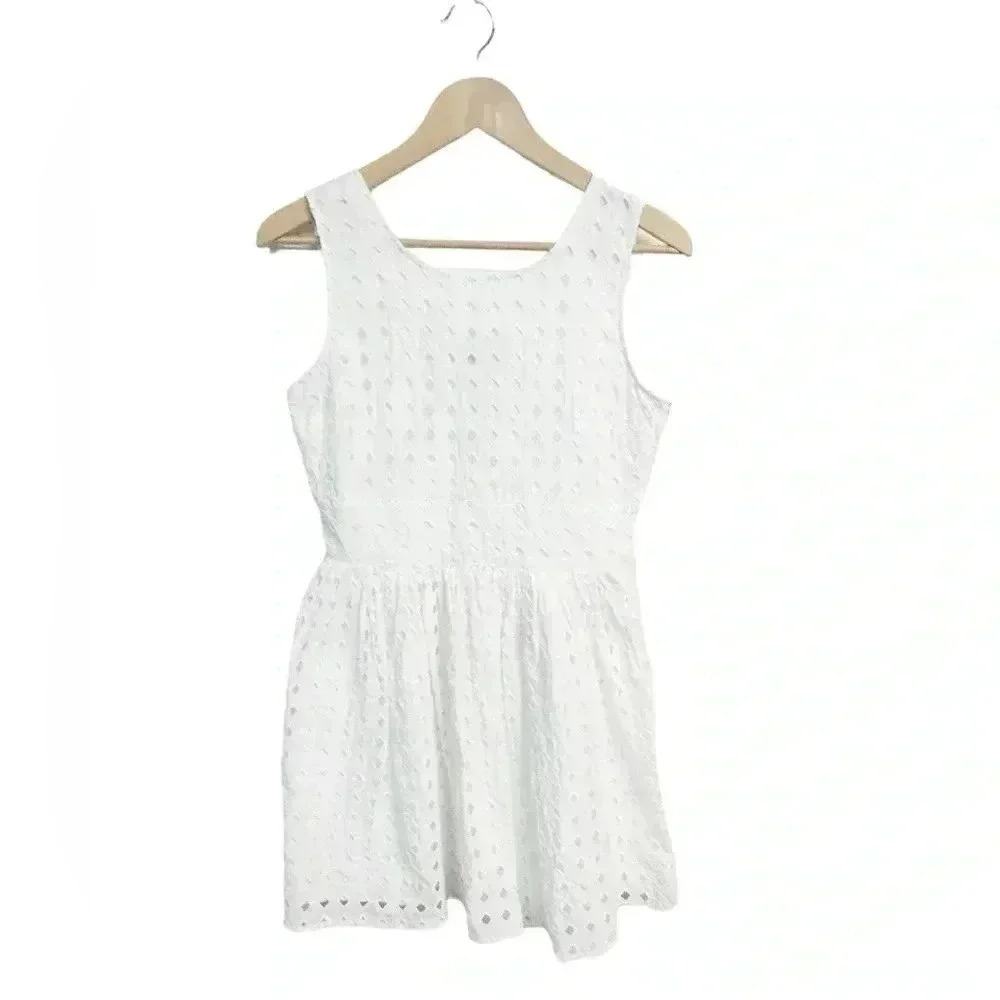 Jack Women’s White Lined Eyelet Mini Dress Sz. 6